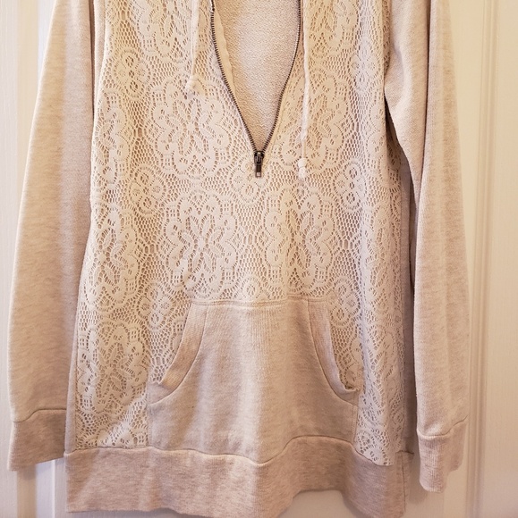Vanity Crochet Cream Pullover - L - Picture 2 of 2